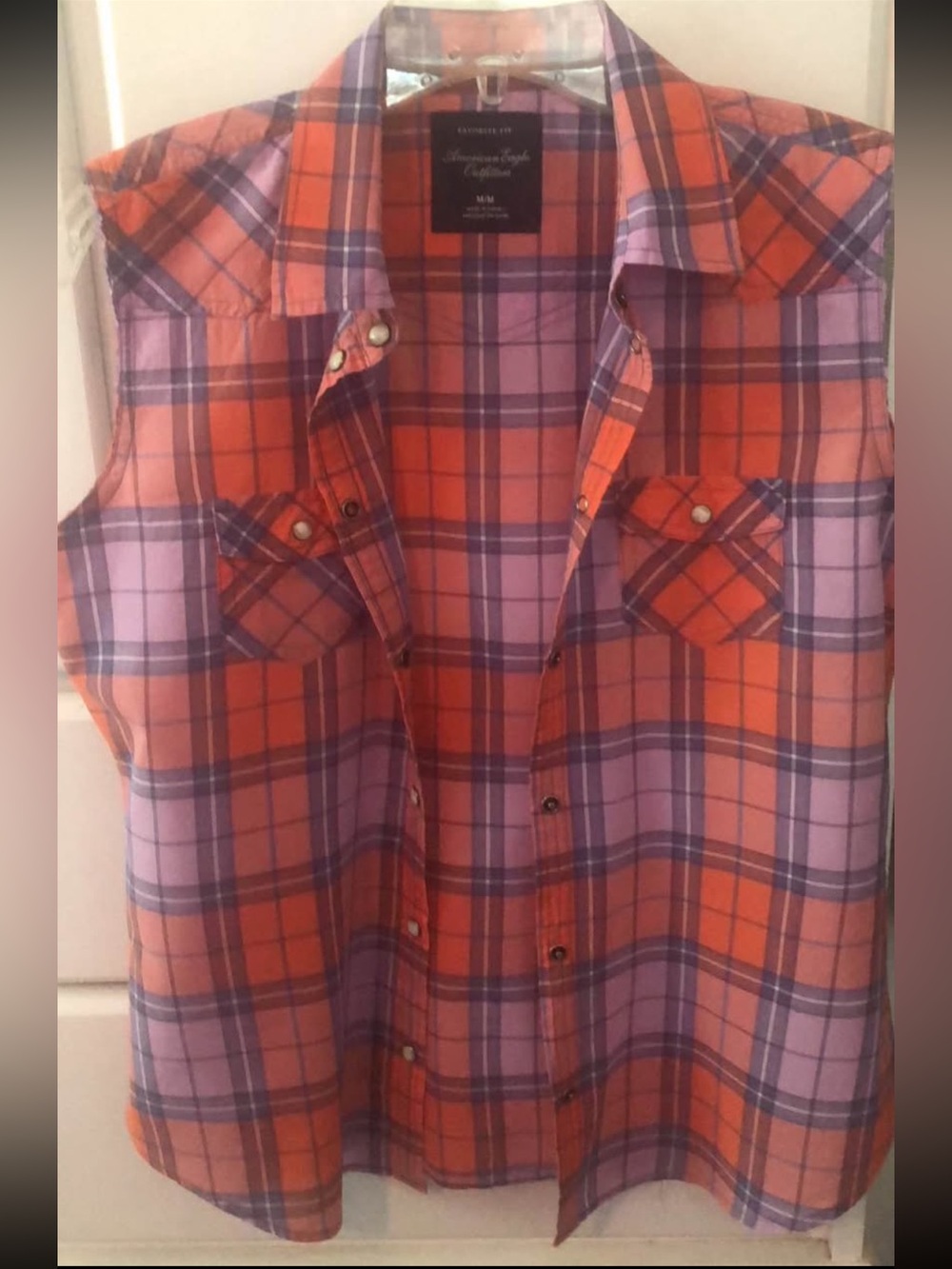 America Eagle women's 100% cotton Sleeveless Plaid Button-Up Shirt